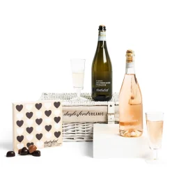 Daylesford Organic Chocolate & Sweets>Fizz & Chocolate Hamper